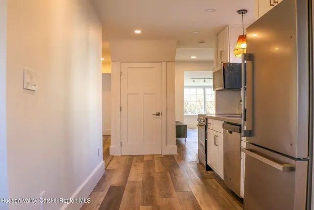 $3,495 | 18 Rock City Road, Unit B, Woodstock, NY 12498