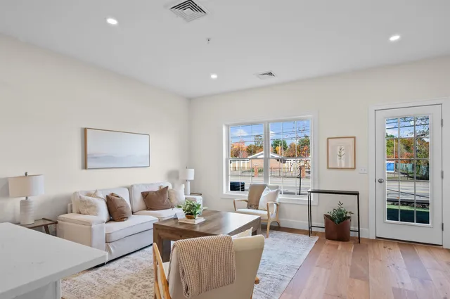 $424,000 | 13 Suffolk Drive, Unit 6, Concord, NH 03303