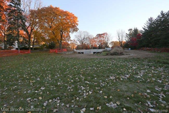 5350 Lane Lake Road Bloomfield Hills, MI 48302 - Photo 10 of 20 4Y0A7974.jpg