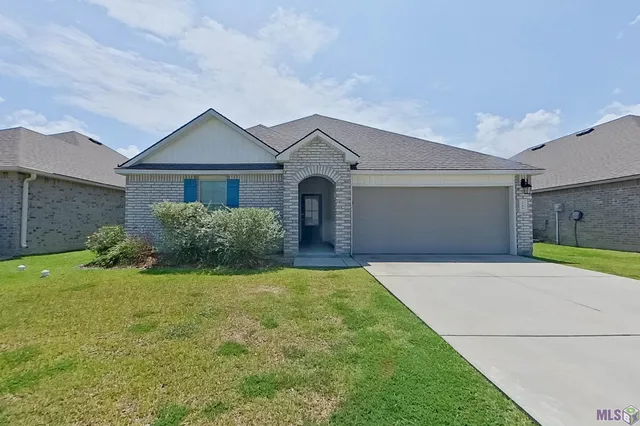 $1,795 | 104 ORTHELLO Court, Lafayette, LA 70507