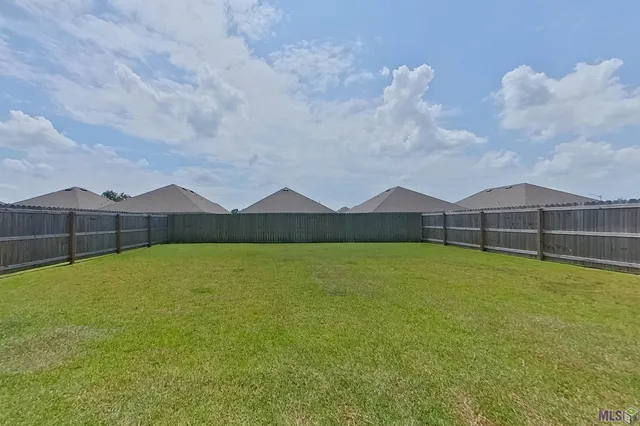 $1,795 | 104 ORTHELLO Court, Lafayette, LA 70507