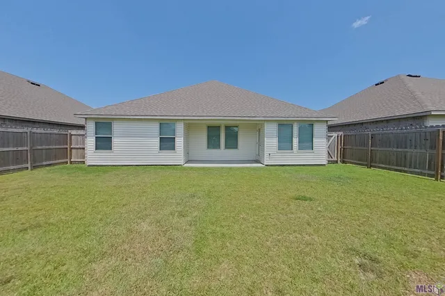 $1,795 | 104 ORTHELLO Court, Lafayette, LA 70507