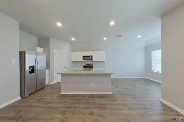 $1,795 | 104 ORTHELLO Court, Lafayette, LA 70507