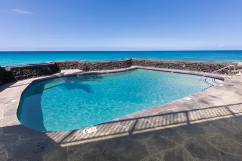 $538,000 | 77-6452 Alii Drive, Unit 305, Kailua-Kona, HI 96740