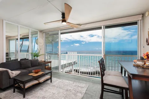 $538,000 | 77-6452 Alii Drive, Unit 305, Kailua-Kona, HI 96740