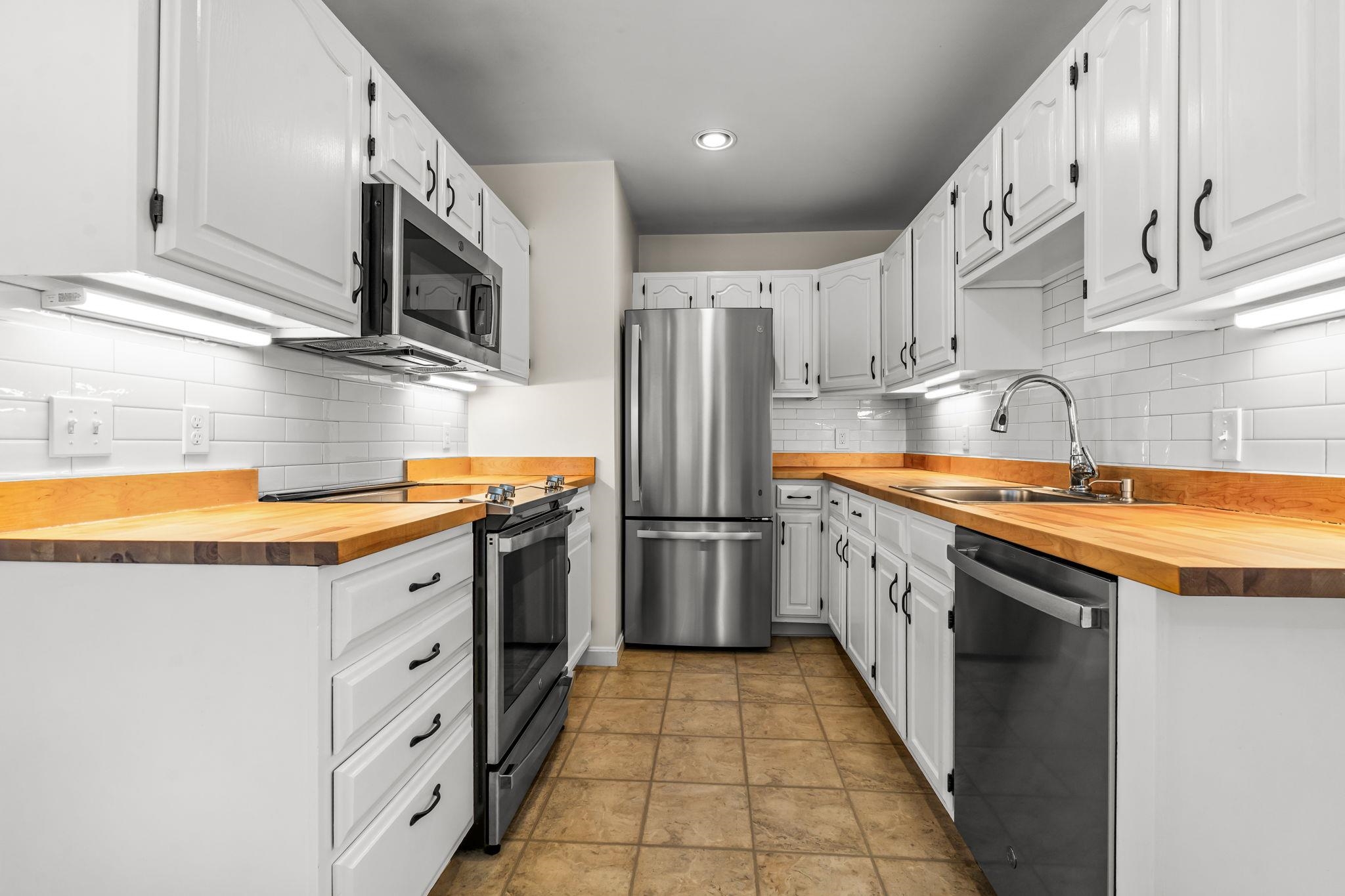 23 West Ridge Drive Peterborough, NH 03458 - Photo 13 of 44