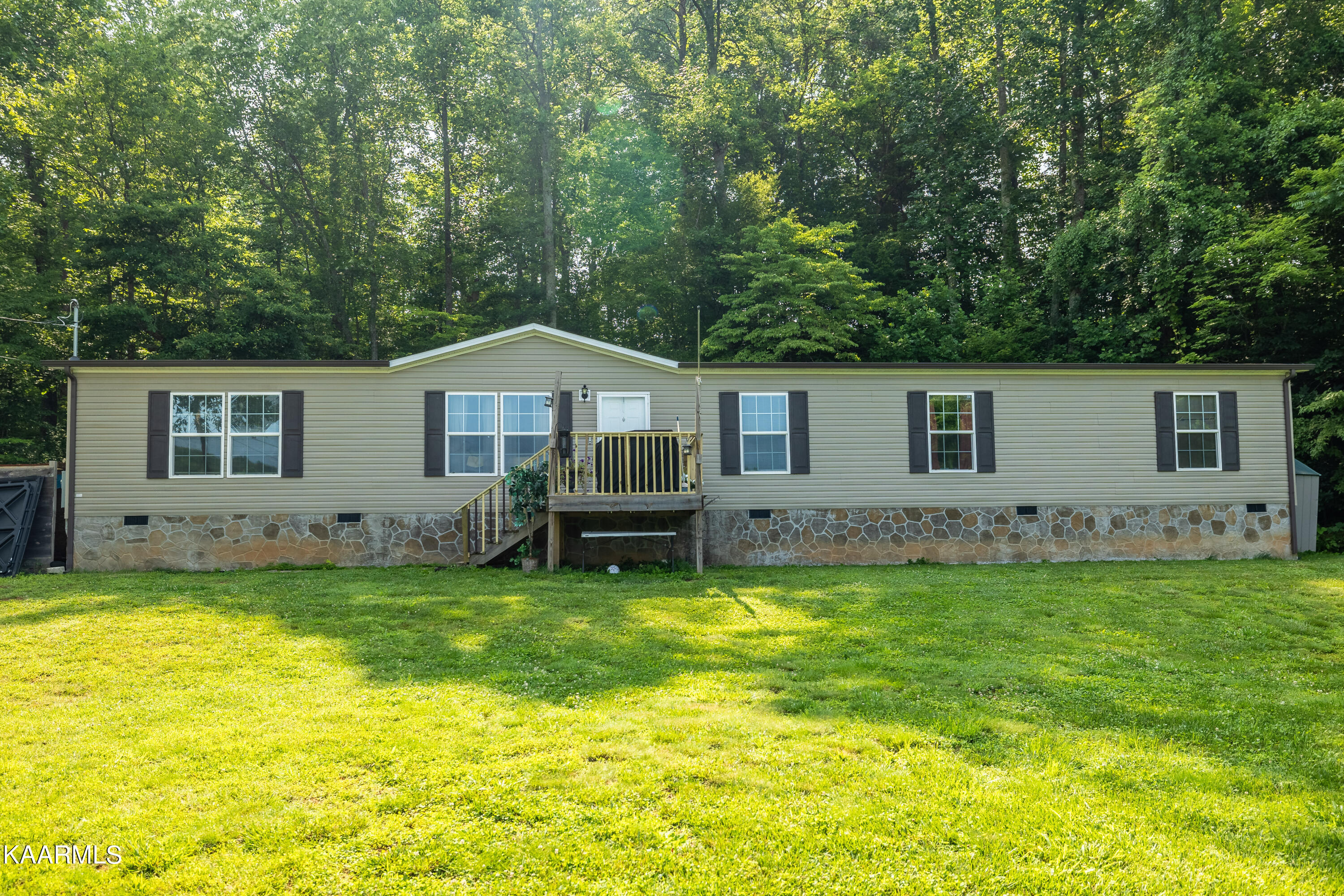 323 Cumberland View Road Clinton, TN 37716 - Photo 1 of 40 Front View