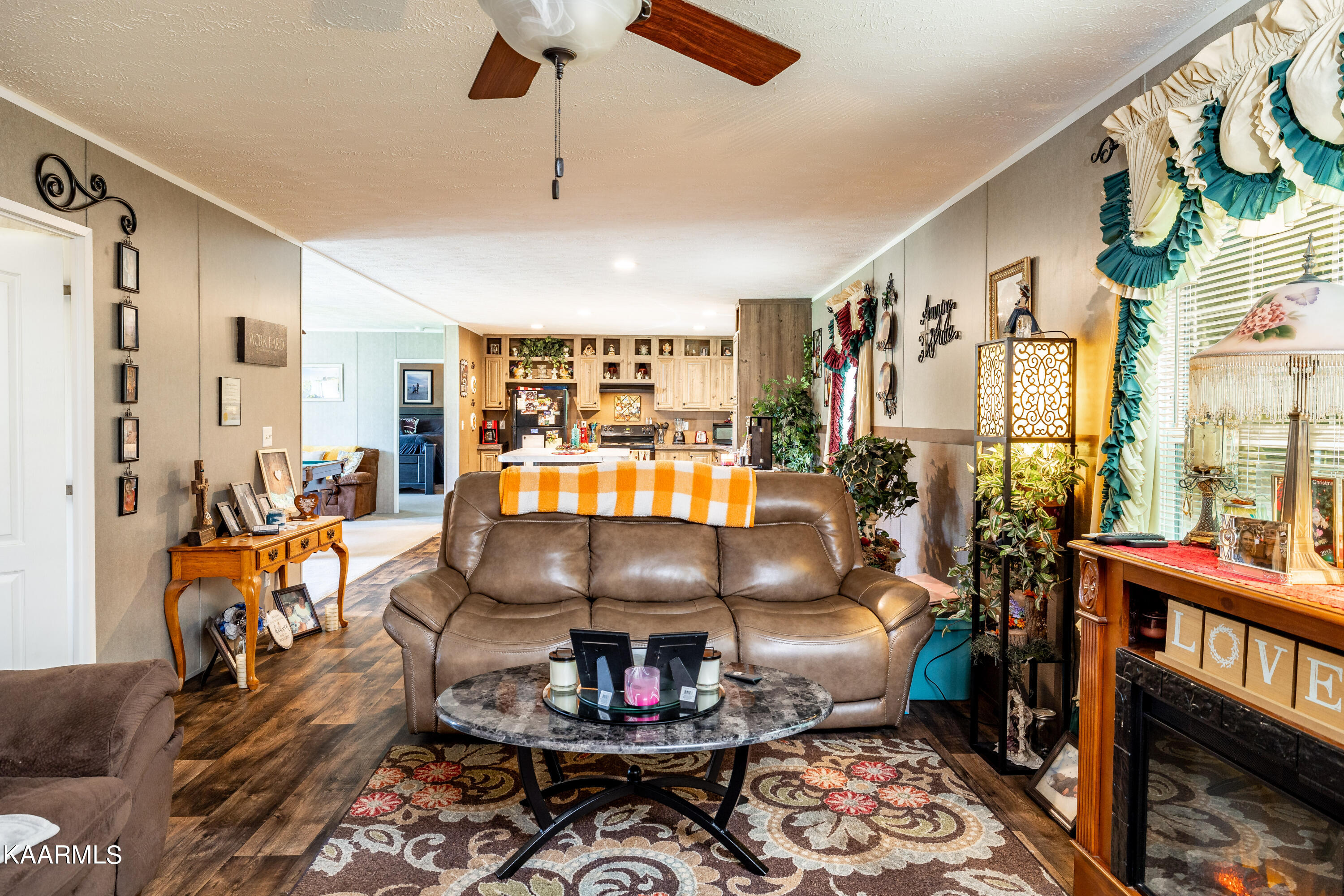 323 Cumberland View Road Clinton, TN 37716 - Photo 22 of 40 Family Room