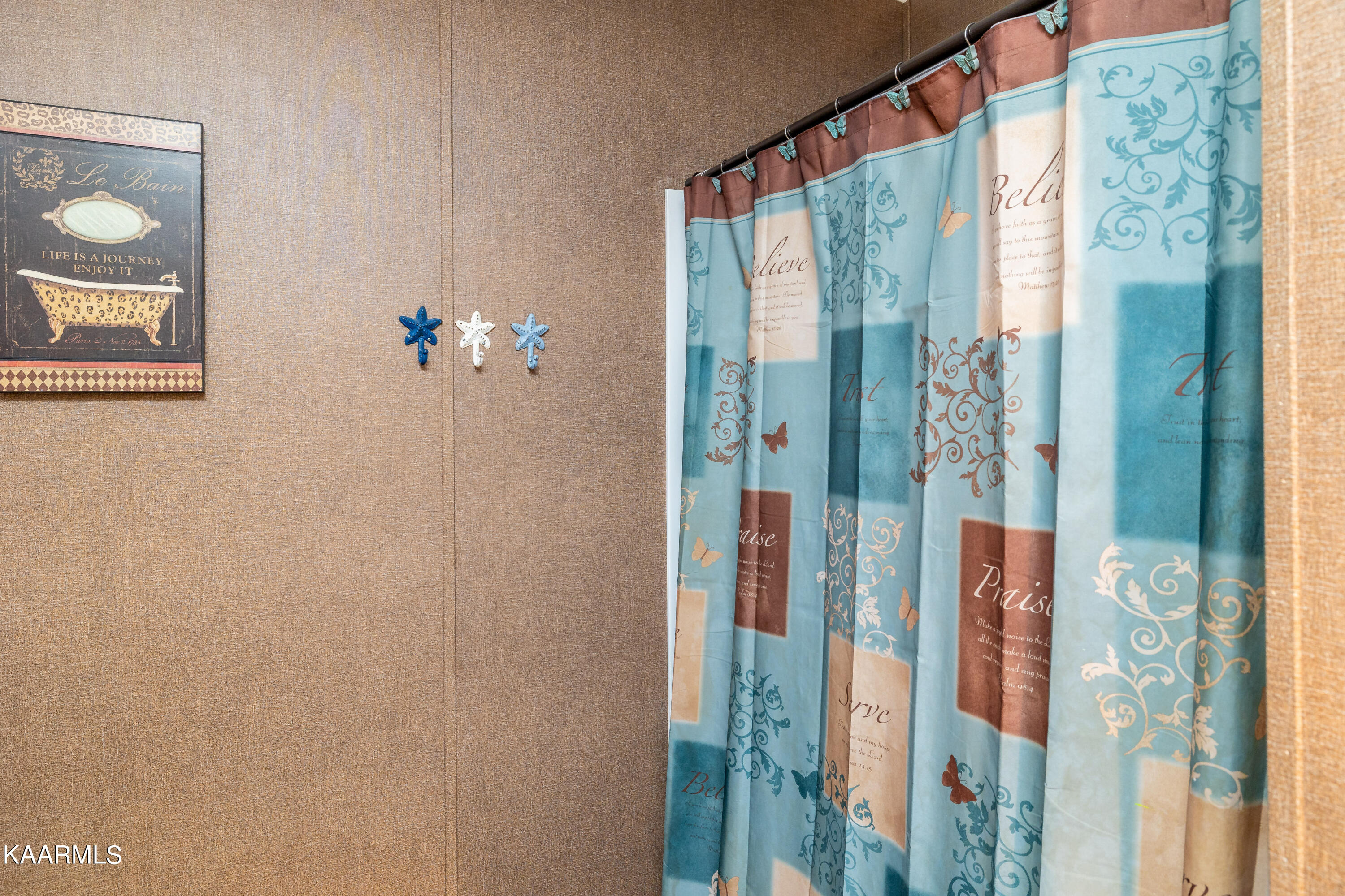 323 Cumberland View Road Clinton, TN 37716 - Photo 36 of 40 2nd Bath