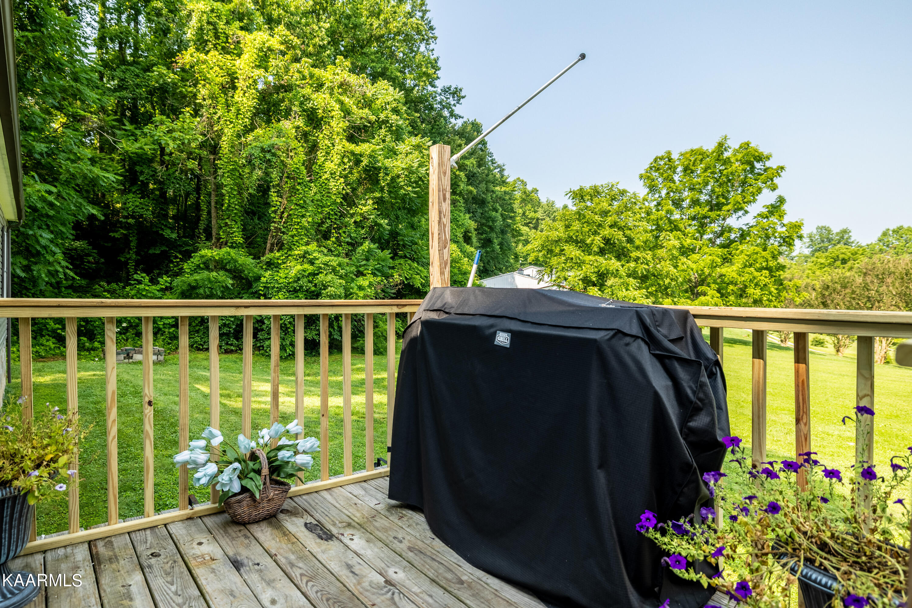 323 Cumberland View Road Clinton, TN 37716 - Photo 40 of 40 Deck