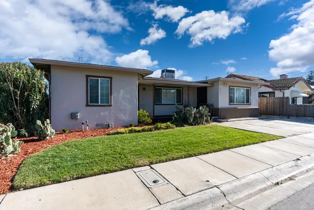 $380,000 | 1402 South Nevada Avenue, Los Banos, CA 93635