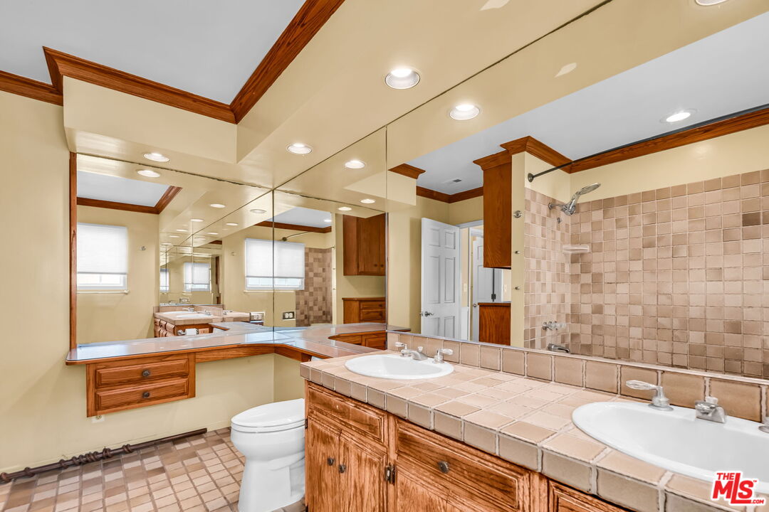 408 Talbert Street Playa del Rey, CA 90293 - Photo 13 of 24