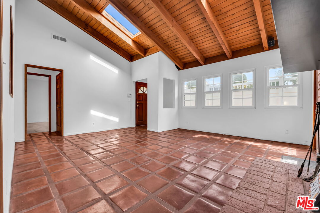 408 Talbert Street Playa del Rey, CA 90293 - Photo 4 of 24