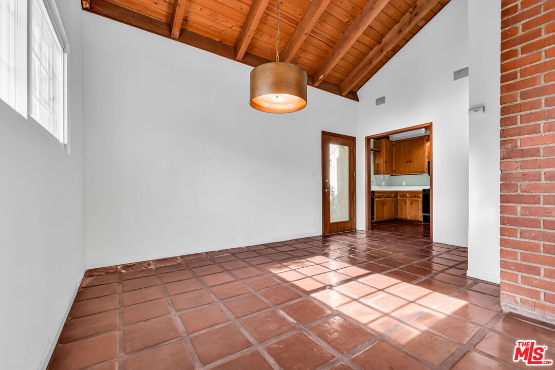 408 Talbert Street Playa del Rey, CA 90293 - Photo 7 of 24