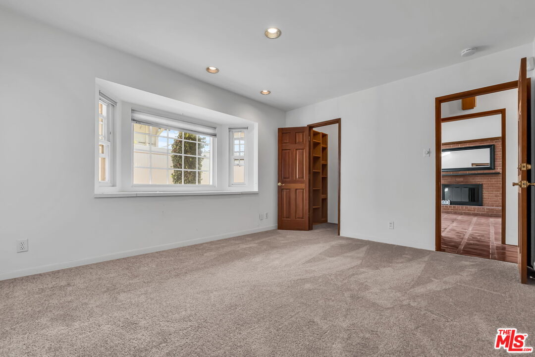 408 Talbert Street Playa del Rey, CA 90293 - Photo 9 of 24