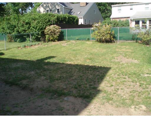 267 Abbott Street Springfield, MA 01118 - Photo 24 of 25 a view of a backyard