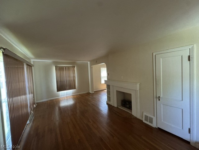 1920 Revere Road Cleveland, OH 44118 - Photo 3 of 10 Living Room