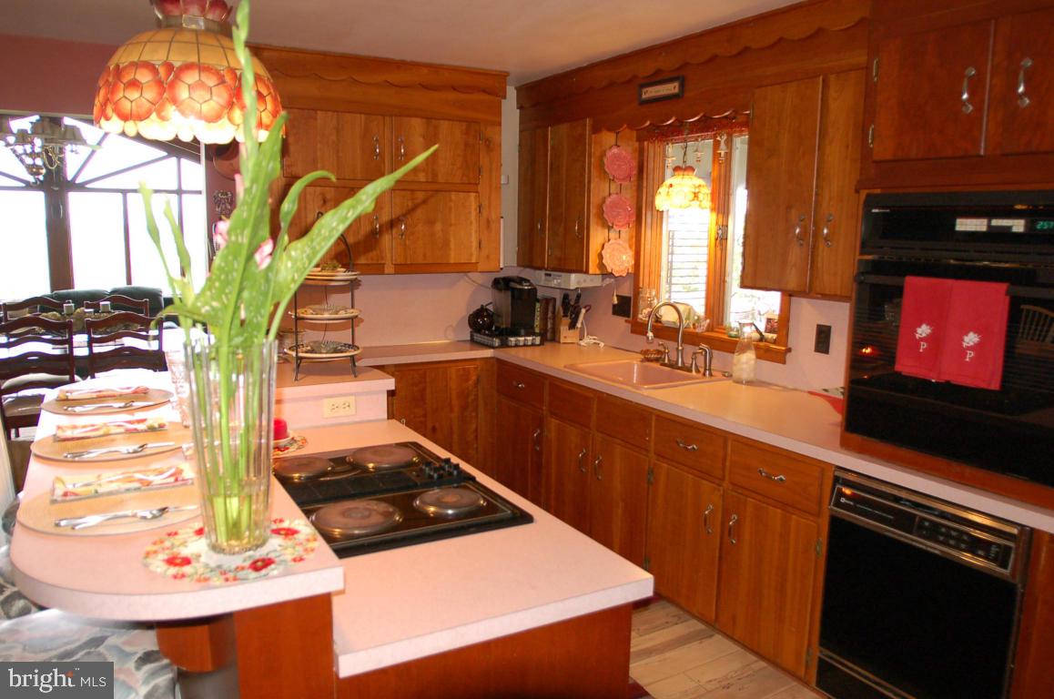 1224 Orchard Road Lititz, PA 17543 - Photo 7 of 18