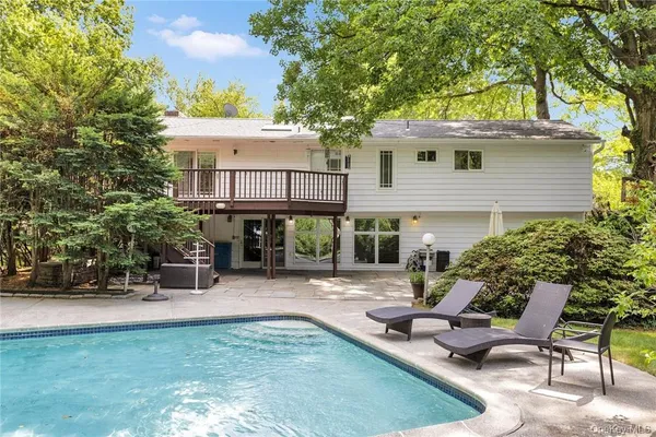 $8,000 | 5 Deerhill Lane, Scarsdale, NY 10583