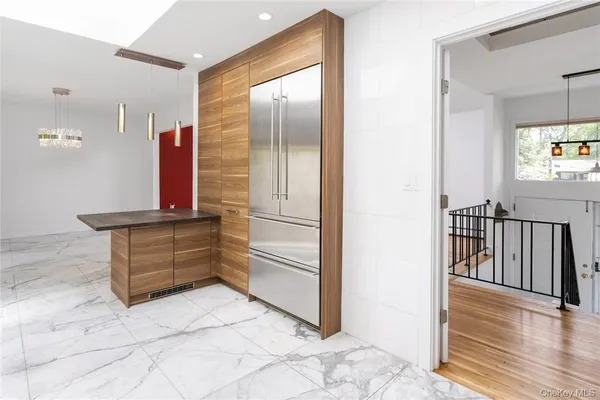 $8,000 | 5 Deerhill Lane, Scarsdale, NY 10583