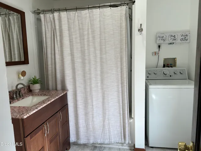 $2,200 | 5 Short Street, Unit 1, Cohoes, NY 12047