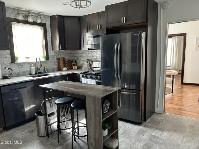 $2,200 | 5 Short Street, Unit 1, Cohoes, NY 12047