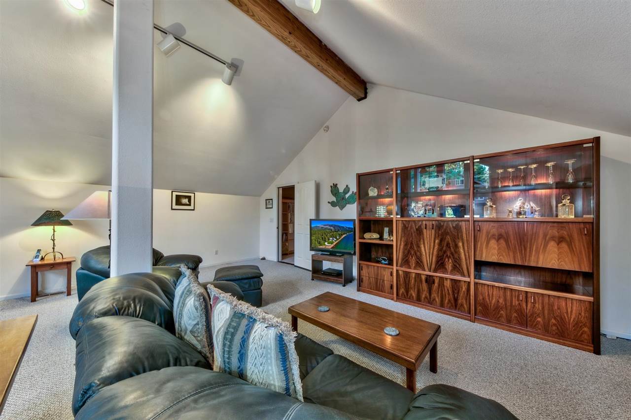 13004 Ski View Loop Truckee, CA 96161 - Photo 19 of 21