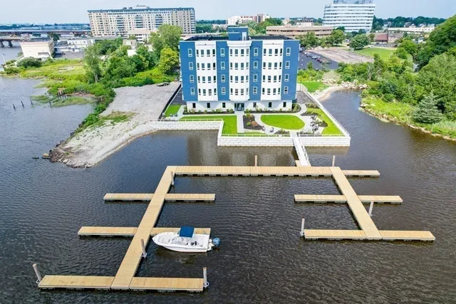 $995,000 | 60 Newbury Street, Unit 10, Quincy, MA 02171