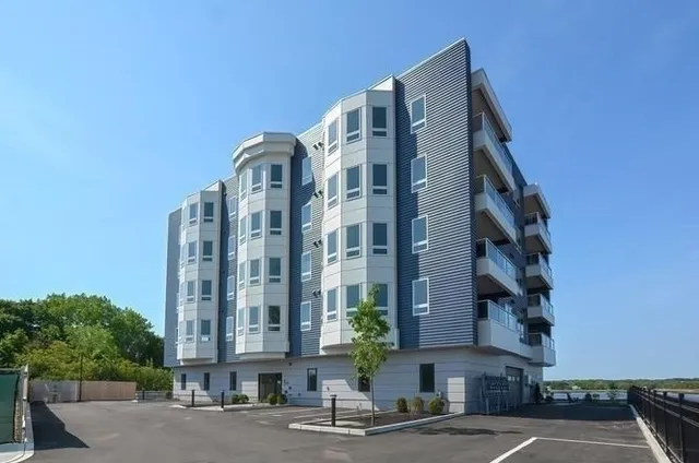 $995,000 | 60 Newbury Street, Unit 10, Quincy, MA 02171