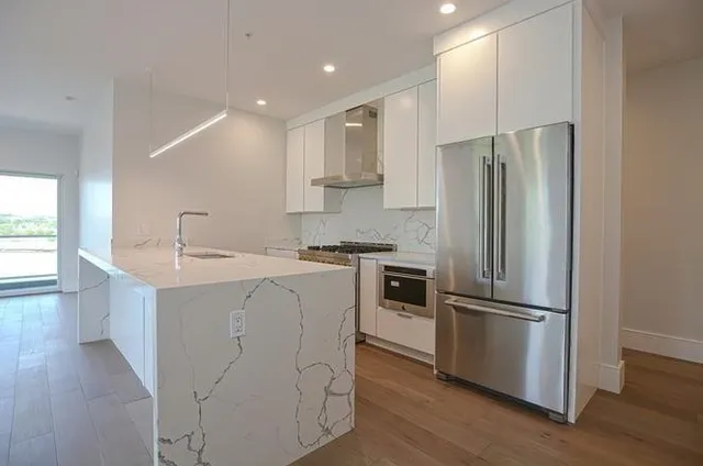 $995,000 | 60 Newbury Street, Unit 10, Quincy, MA 02171