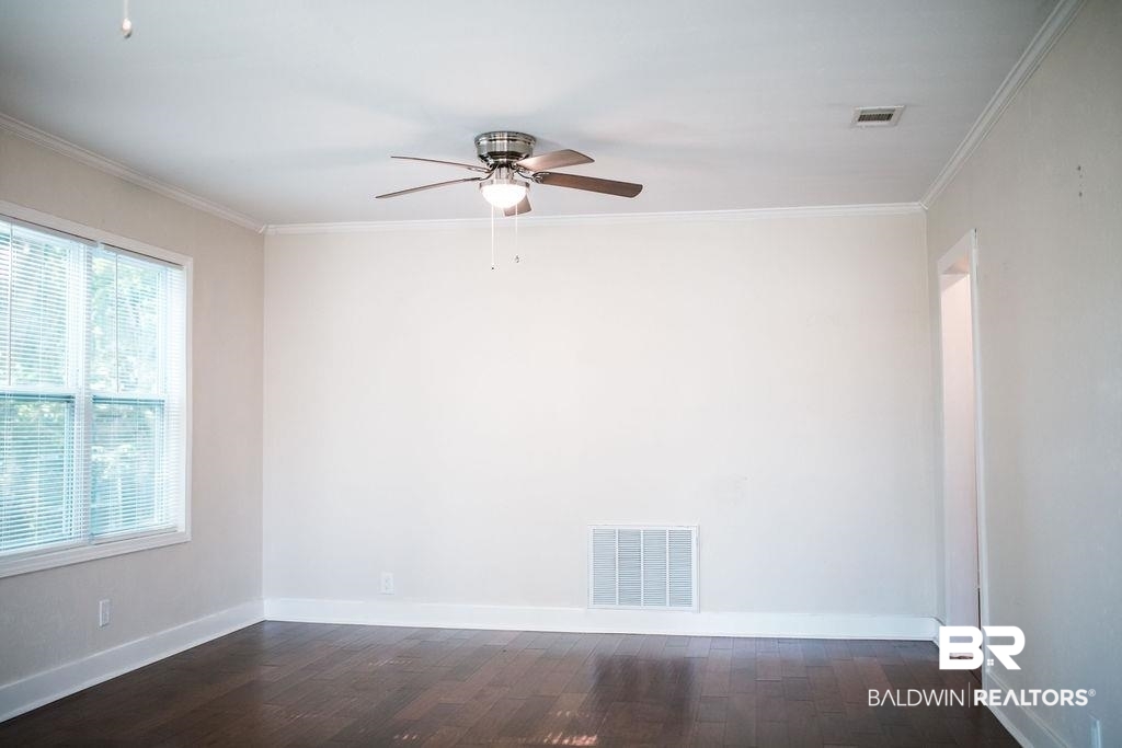 302 Roberts Street Atmore, AL 36502 - Photo 6 of 19