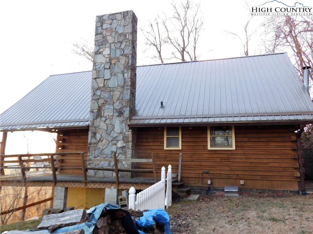 742 Round Knob Ridge Road West Jefferson, NC 28694 - Photo 3 of 46 Gallery Image 3