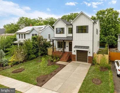 $2,350,000 | 923 17th Street South, Arlington, VA 22202