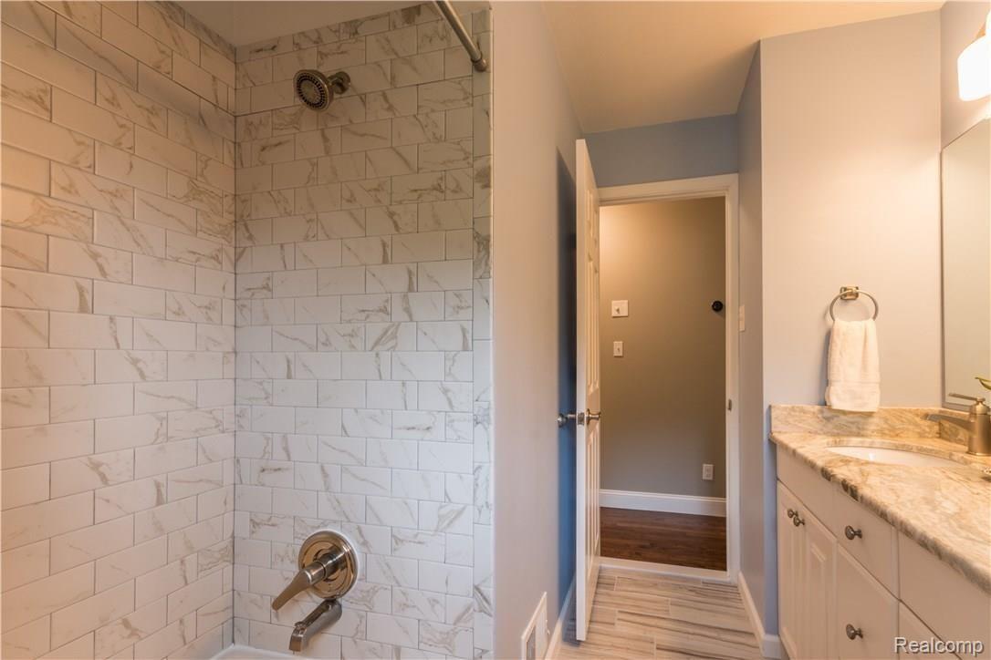 1391 Maple Drive Rochester, MI 48307 - Photo 14 of 18 1391 Maple-6.jpg