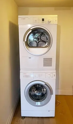 a close up view of washer and dryer