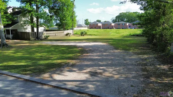 $40,000 | 109-111 Wolfe Street, Thibodaux, LA 70301