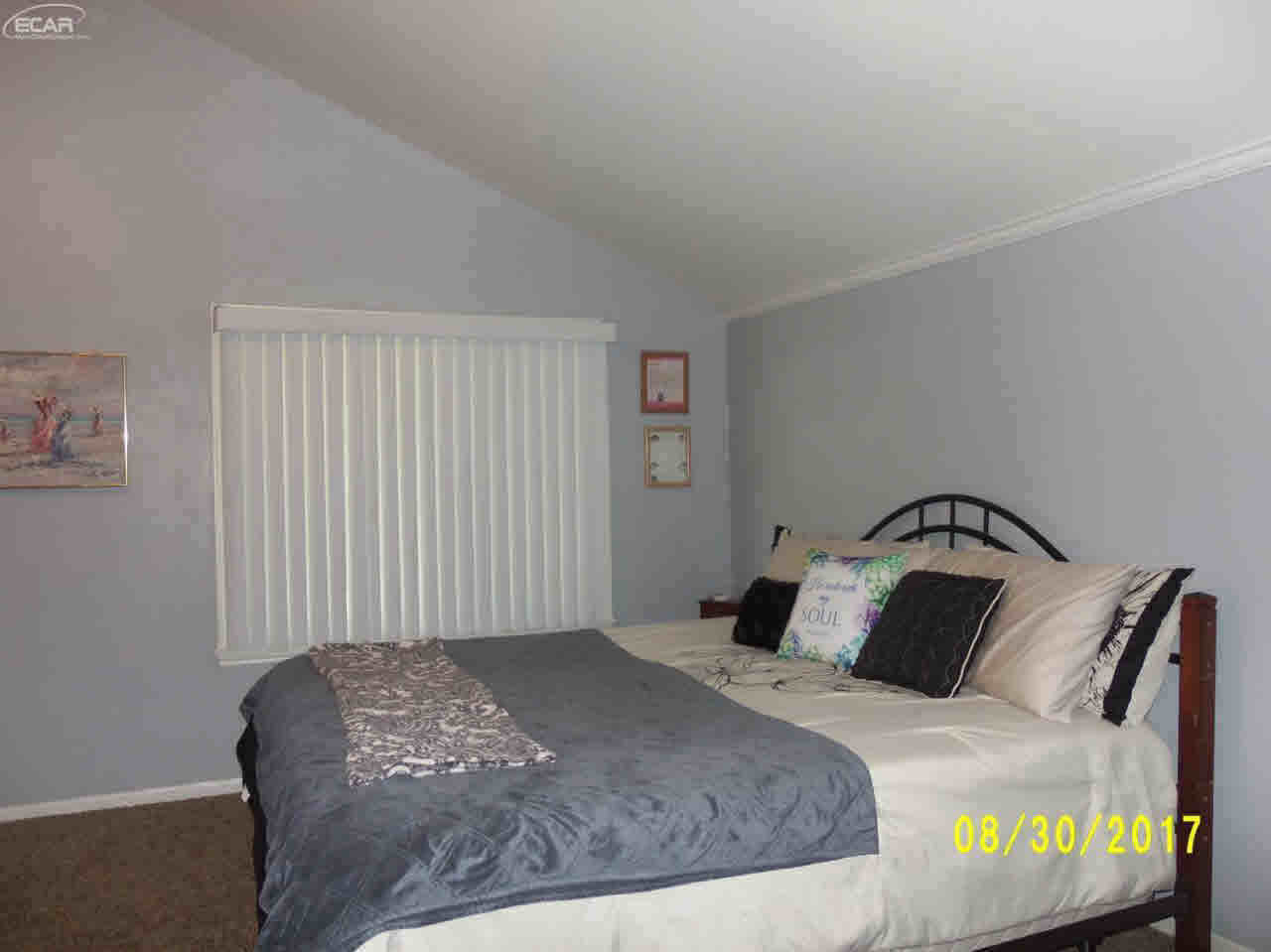 2511 West Thompson Road Fenton, MI 48430 - Photo 20 of 26 21364096-19.JPG