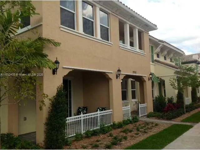 $3,200 | 2950 St Thomas Drive, Unit 2950, Cooper City, FL 33024