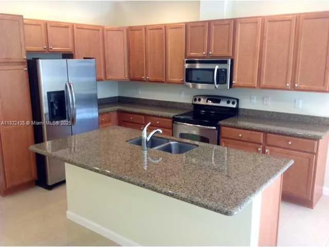 $3,200 | 2950 St Thomas Drive, Unit 2950, Cooper City, FL 33024