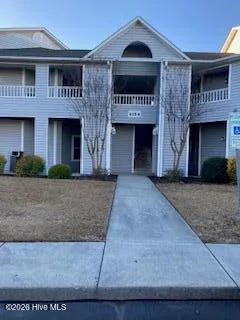 $1,600 | 4154 Breezewood Drive, Unit 202, Wilmington, NC 28412