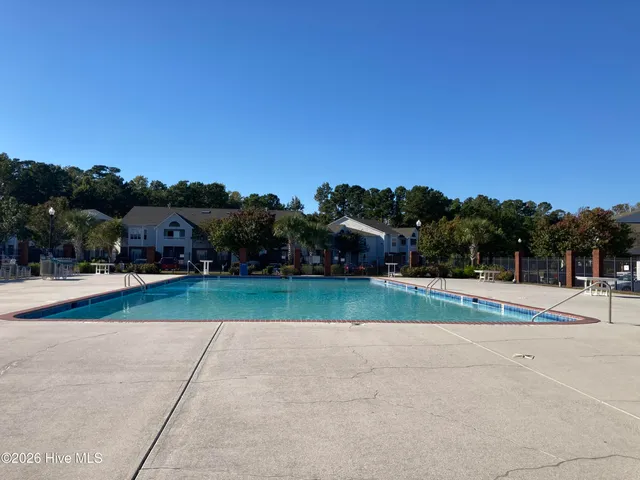 $1,600 | 4154 Breezewood Drive, Unit 202, Wilmington, NC 28412