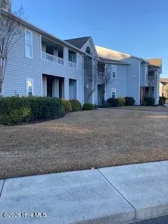 $1,600 | 4154 Breezewood Drive, Unit 202, Wilmington, NC 28412