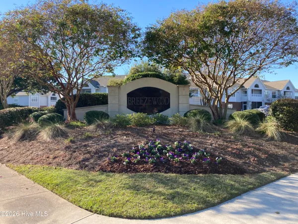 $1,500 | 4154 Breezewood Drive, Unit 202, Wilmington, NC 28412