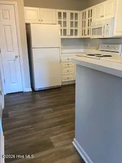 $1,500 | 4154 Breezewood Drive, Unit 202, Wilmington, NC 28412