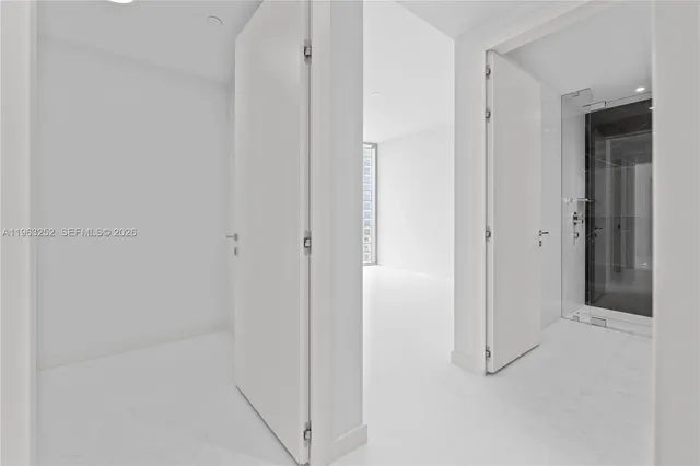 $34,000 | 300 Biscayne Blvd Way, Unit 4404, Miami, FL 33131