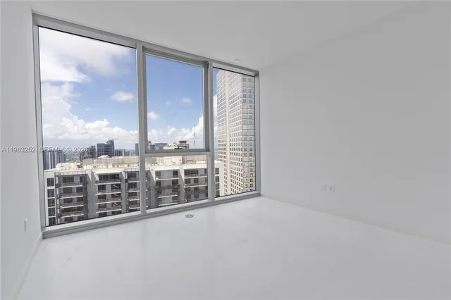 $34,000 | 300 Biscayne Blvd Way, Unit 4404, Miami, FL 33131