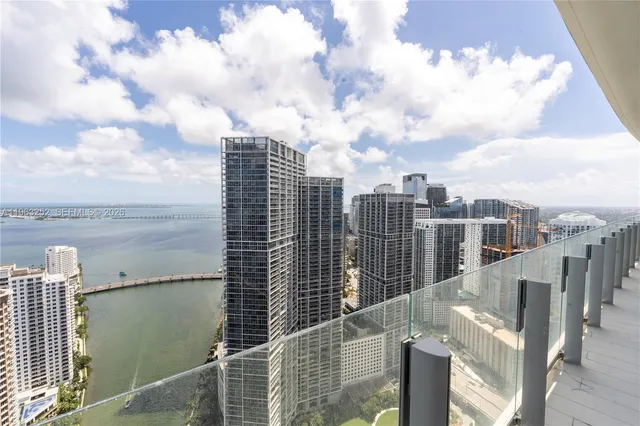 $34,000 | 300 Biscayne Blvd Way, Unit 4404, Miami, FL 33131