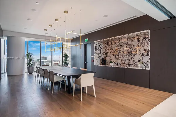 $34,000 | 300 Biscayne Blvd Way, Unit 4404, Miami, FL 33131