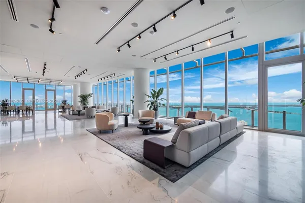 $34,000 | 300 Biscayne Blvd Way, Unit 4404, Miami, FL 33131