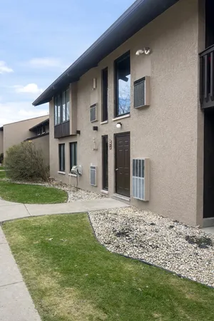 $2,500 | 1050 Holbrook Road, Unit I, Homewood, IL 60430